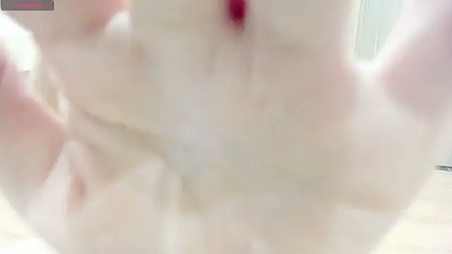 MoonlitPearl's cam snapshot