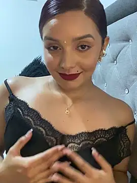 Melanyprada live sex cam
