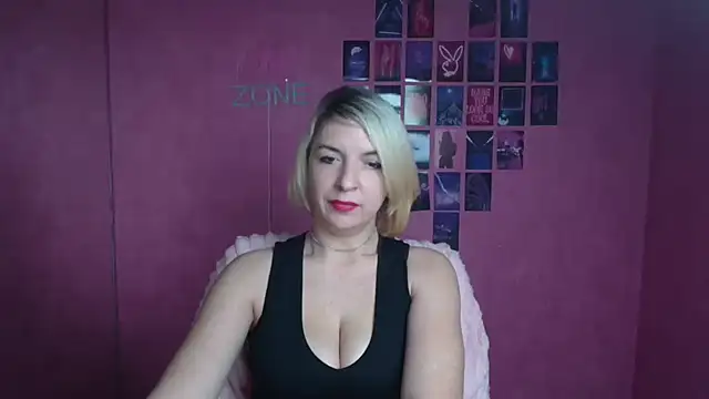 Lana_Foxyy's cam snapshot