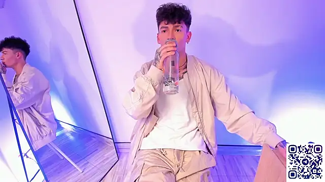 Axel_InkShade_ live sex cam