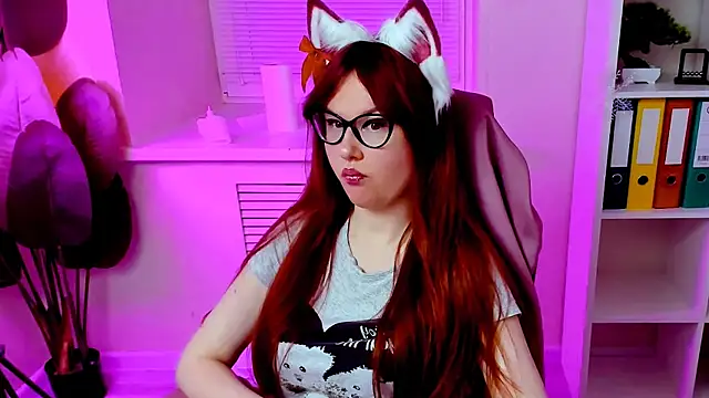 CarolGiggly live sex cam