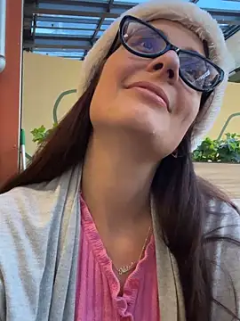 NataKitten live sex cam