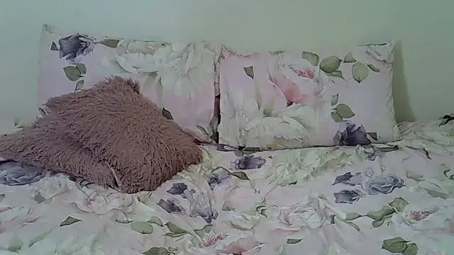 CuteHoney92's cam snapshot