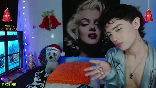 maxiy_001 live sex cam