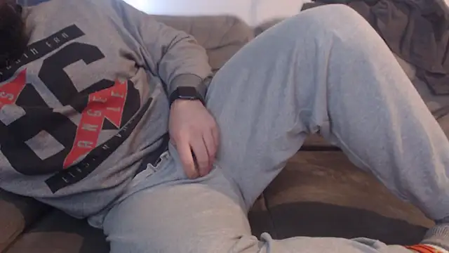 hugemachohandsome live sex cam