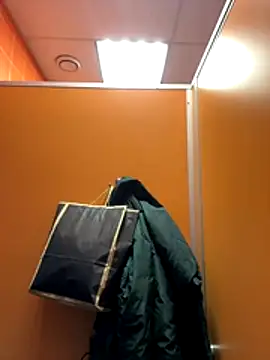 KiraSunshine live sex cam