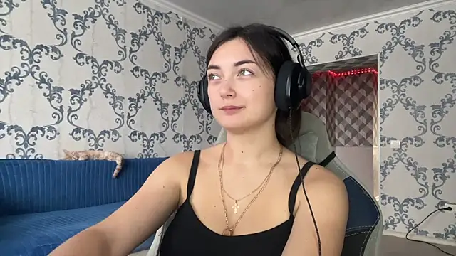 TwotyBright's cam snapshot