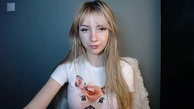 LuciaYoung's cam snapshot