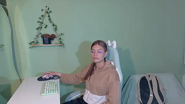 Emerald_Sparkles_'s cam snapshot