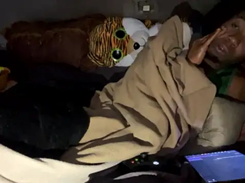 SlimeCrownzOut5's cam snapshot