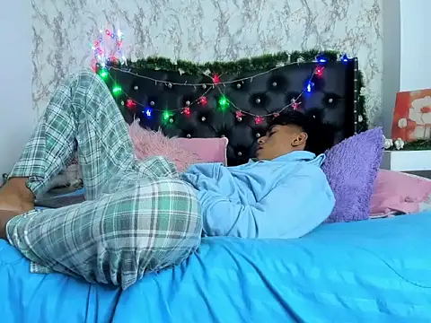 Valentino_Lane live sex cam