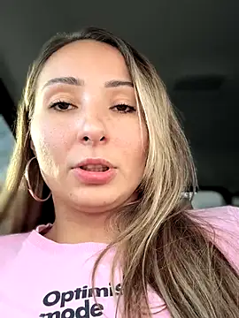 LetsFunKARINA's cam snapshot