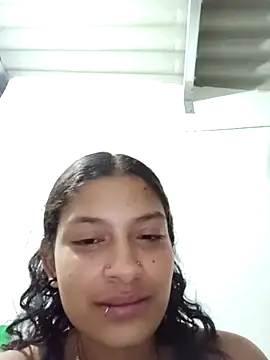 Mei_and_Gaby's cam snapshot