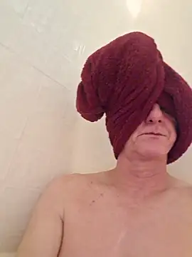 buetiful_ass_studly's cam snapshot