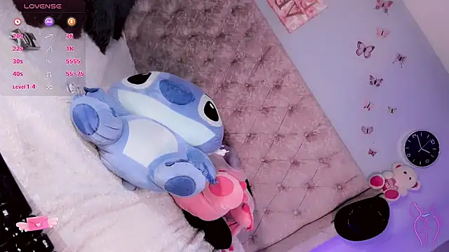 Kiick-Asss live sex cam