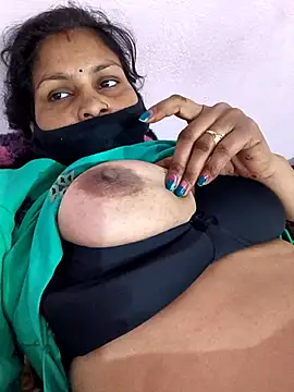 Indian-couple2025's cam snapshot