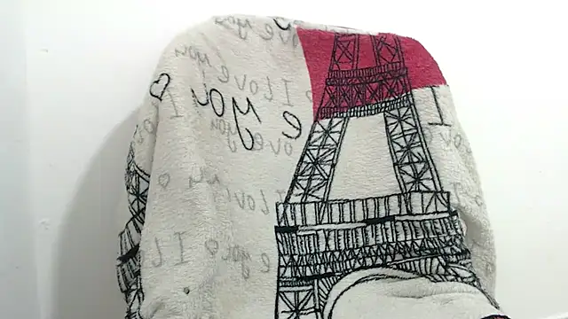 isaaclatino live sex cam