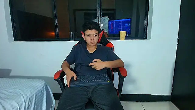 NathanBrookhs live sex cam