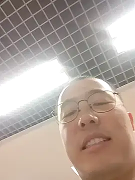 chinese_daddy live sex cam