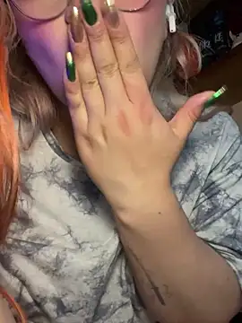 Sophia_Weest99 live sex cam