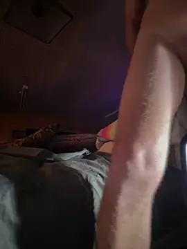 THE-CHAMPLOVENIPPLES73 live sex cam