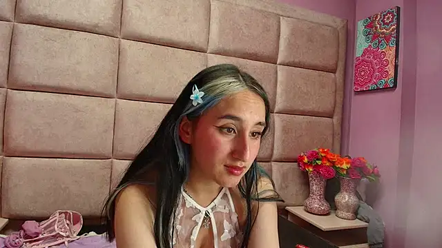 CharlotteStuart's cam snapshot