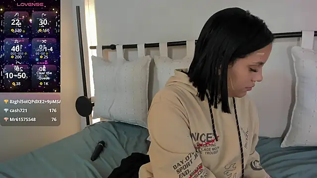 sophie_blake__'s cam snapshot