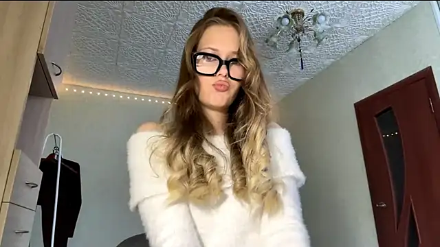 ZaidaSchwarten's cam snapshot