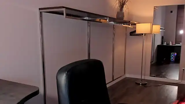 Mila_Anders's cam snapshot