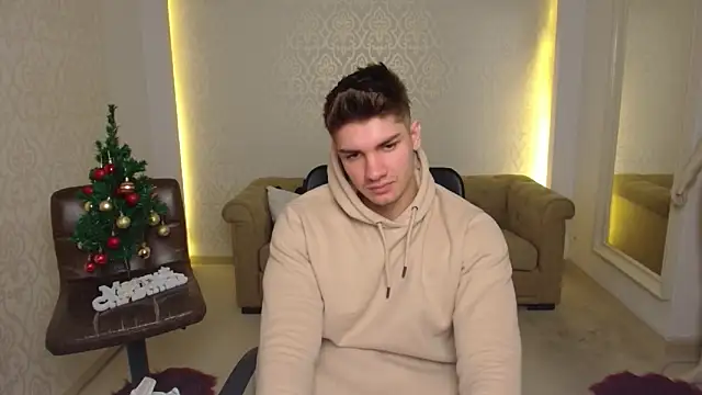 MaxKaiden live sex cam