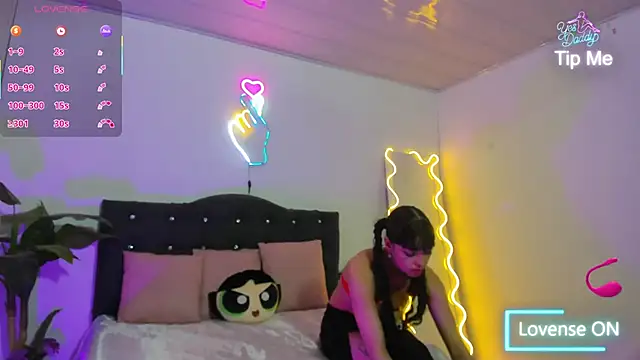 MITZI_TAY1's cam snapshot