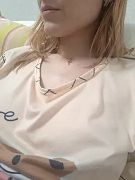 JuliBant666's cam snapshot