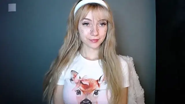 LuciaYoung's cam snapshot