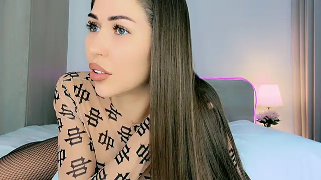 oh-my-mia's cam snapshot