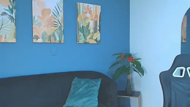 Zamira_Taylor's cam snapshot