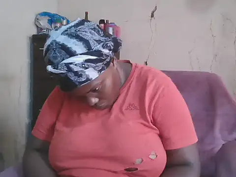 sexybigboobz's cam snapshot