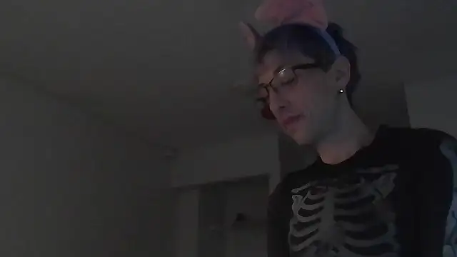 AskAveryAnything's cam snapshot