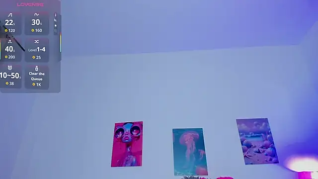 tyra_bankss_'s cam snapshot