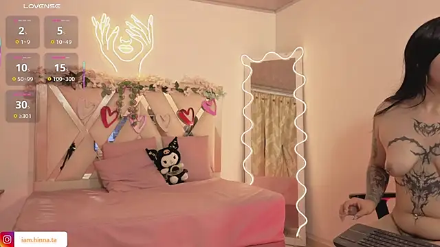 hina_tay's cam snapshot