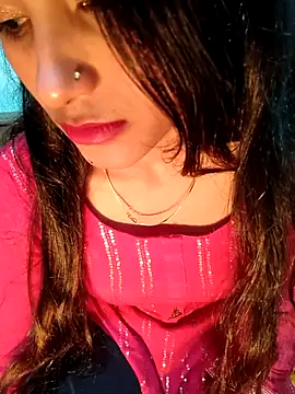 Yours-Zeenat's cam snapshot