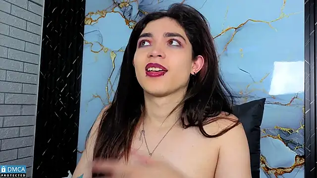 MaeveKuro live sex cam