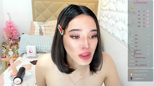 TsHeartXxx live sex cam