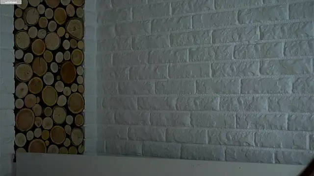 LowOncoming live sex cam