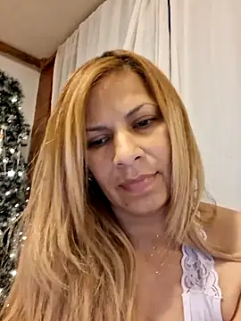 saraferrer151 live sex cam