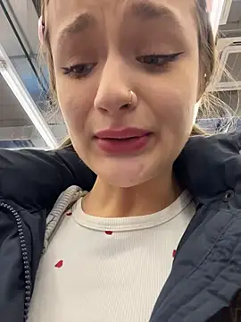 KittyQueeny live sex cam