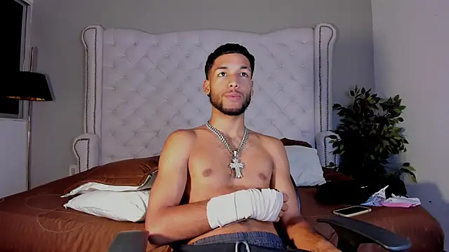 Thiagoferreti live sex cam