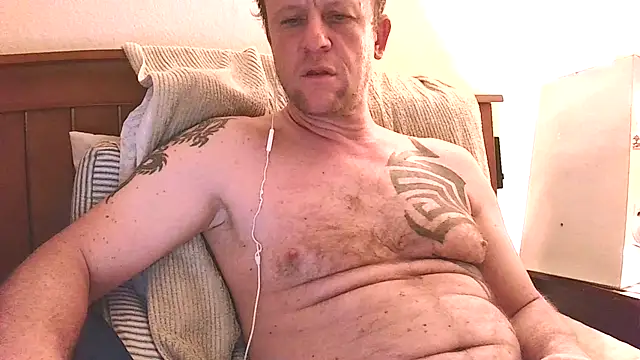 Yournaughty's cam snapshot