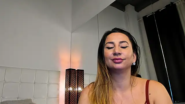 AmiraRees's cam snapshot