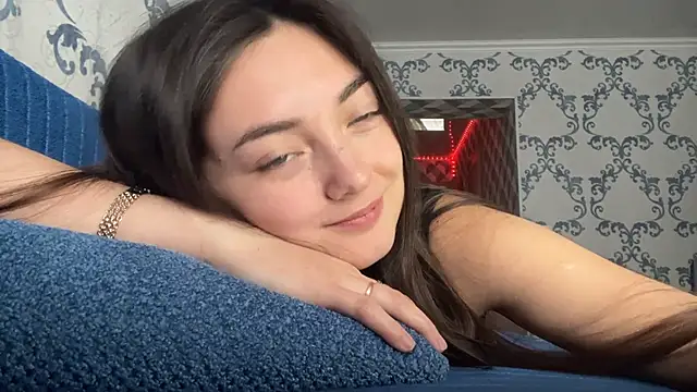 TwotyBright's cam snapshot