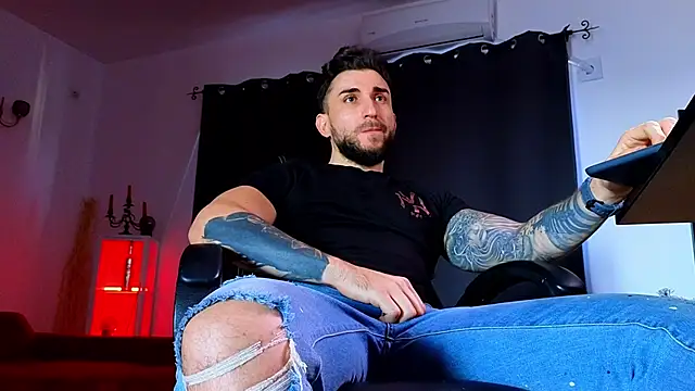 MightyAaron66's cam snapshot